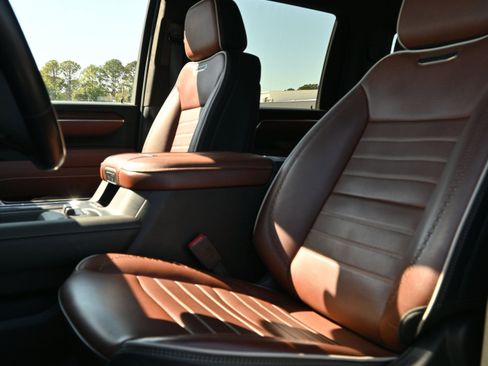 Used 2025 GMC Sierra 2500 Denali Ultimate image 18