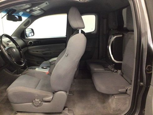 Used 2011 Toyota Tacoma 4x4 Access Cab V6 w/ TRD Sport Pkg image 13