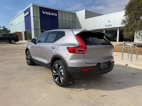 New 2026 Volvo XC40 B5 Plus w/ Protection Package Premier image 4