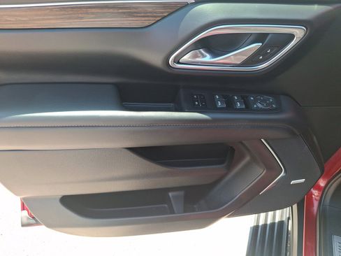 Used 2023 Chevrolet Tahoe High Country AWD/4WD image 16