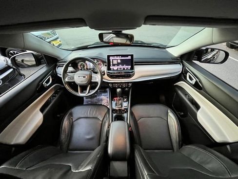 Used 2022 Jeep Compass Limited image 21