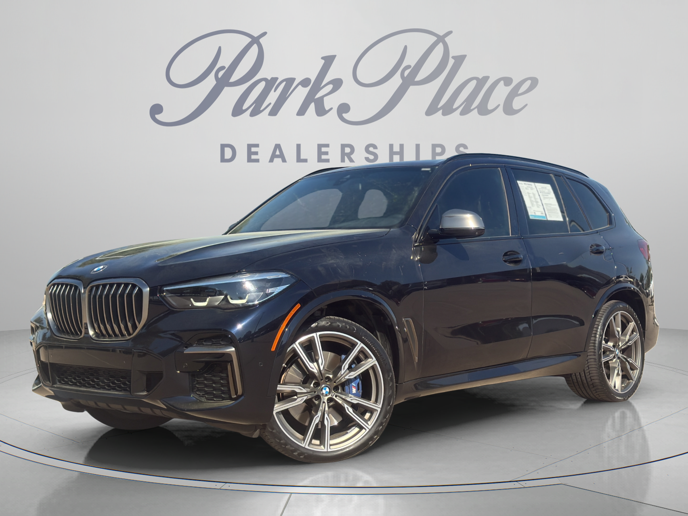Used 2023 BMW X5 M50i w/ Parking Assistance Package AWD/4WD image 1