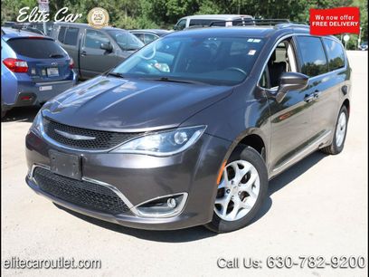 Used 2018 Chrysler Pacifica Touring-L Plus w/ Tire & Wheel Group