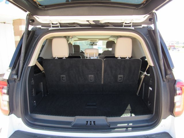 Used 2023 Ford Expedition Limited AWD/4WD image 42