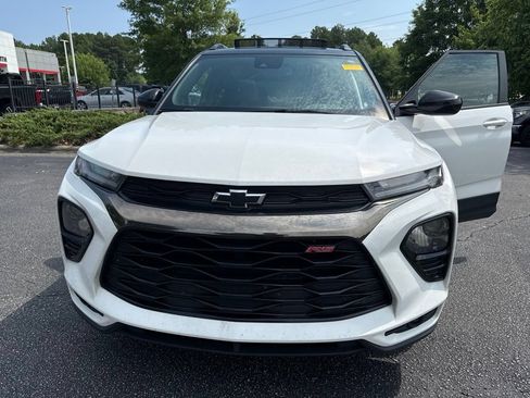 Used 2023 Chevrolet TrailBlazer RS w/ Sun and Liftgate Package FWD image 12
