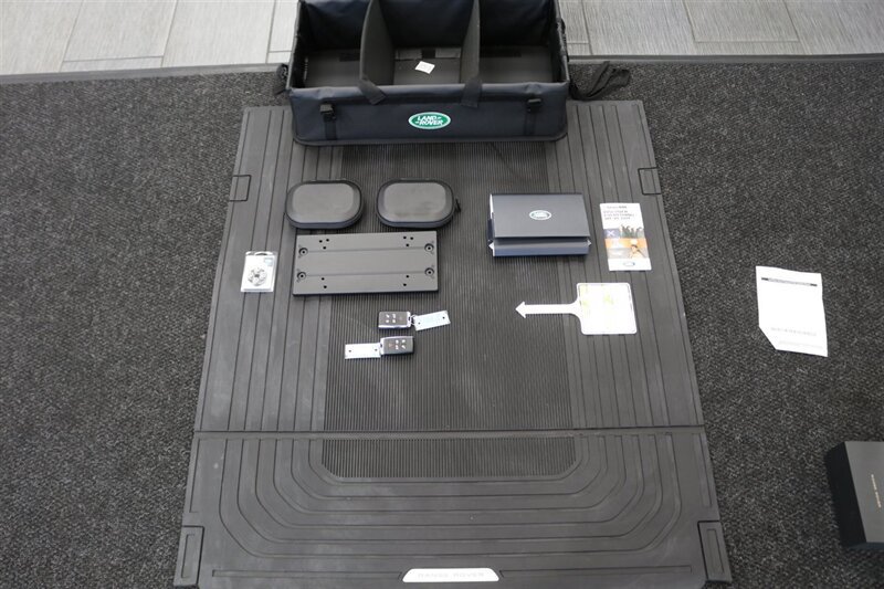 Used 2025 Land Rover Range Rover Long Wheelbase Autobiography AWD/4WD image 24
