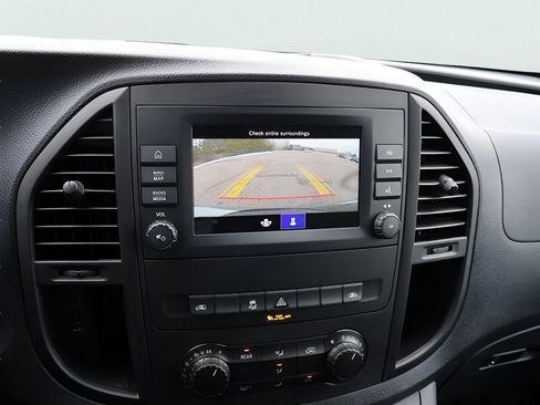 Used 2023 Mercedes-Benz Metris Passenger image 24