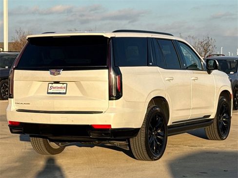 Used 2024 Cadillac Escalade Sport Platinum image 9