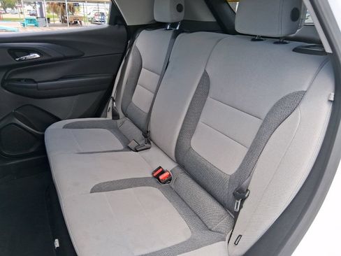 Used 2025 Chevrolet TrailBlazer LT FWD image 12