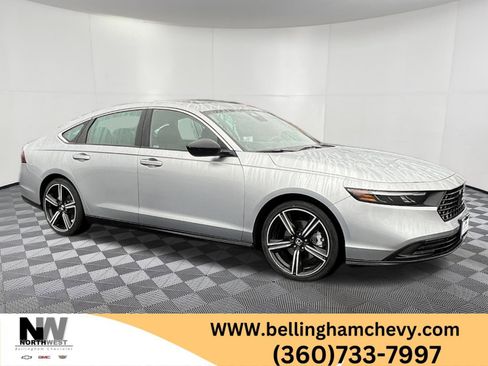 Used 2024 Honda Accord Sport image 1