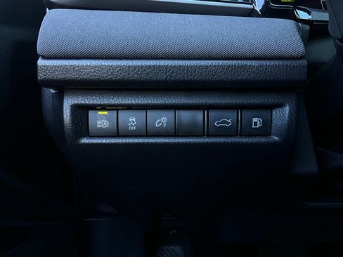 Used 2025 Toyota Camry LE image 21