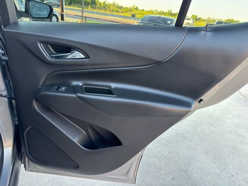 Used 2019 Chevrolet Equinox LT image 17
