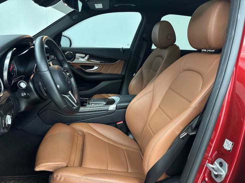 Used 2022 Mercedes-Benz GLC 300 4MATIC image 13