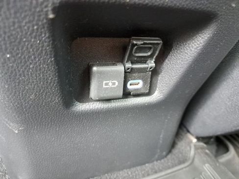 Certified 2022 Toyota RAV4 XLE image 10