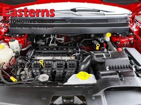 Used 2017 Dodge Journey SE w/ Flexible Seating Group image 7