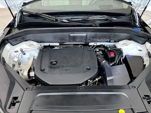 Used 2024 Volvo XC90 B6 Ultimate w/ Lounge Package image 12