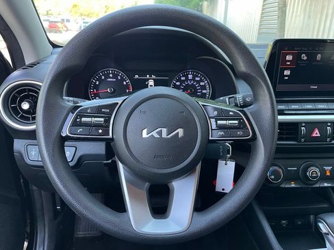 Used 2024 Kia Forte LXS FWD image 14