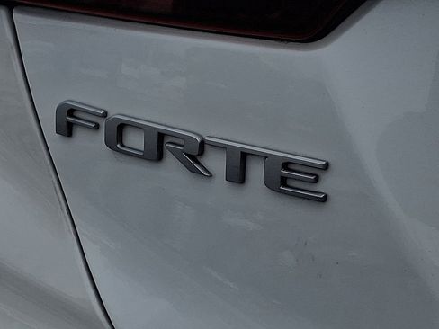 Used 2024 Kia Forte LXS image 30