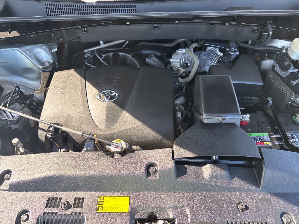 Used 2018 Toyota Highlander Plus AWD/4WD image 20