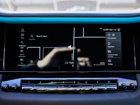 Used 2025 Rolls-Royce Cullinan image 72