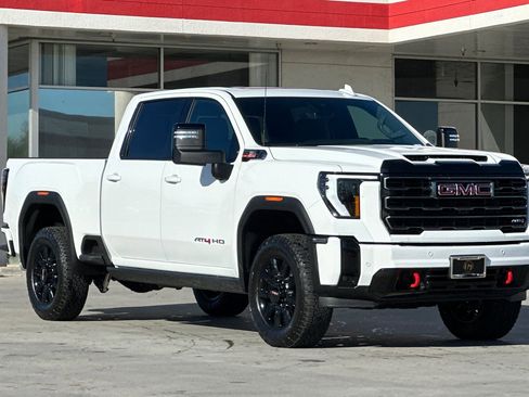 New 2026 GMC Sierra 2500 AT4 w/ AT4 Premium Plus Package image 9
