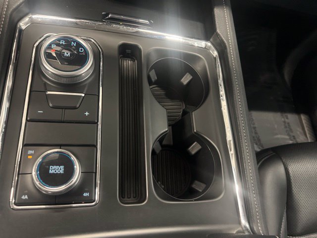 Used 2024 Ford Expedition Max XLT AWD/4WD image 32