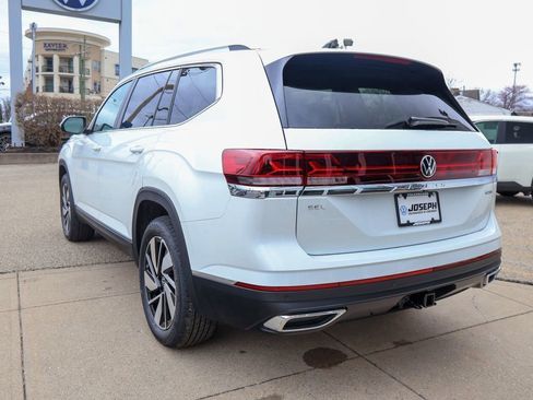 New 2026 Volkswagen Atlas SEL image 3