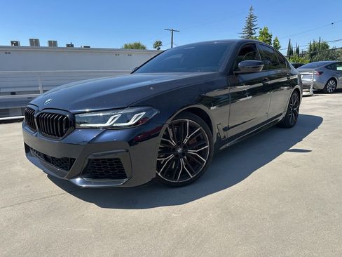 Used 2023 BMW M550i xDrive w/ Executive Package AWD/4WD image 3