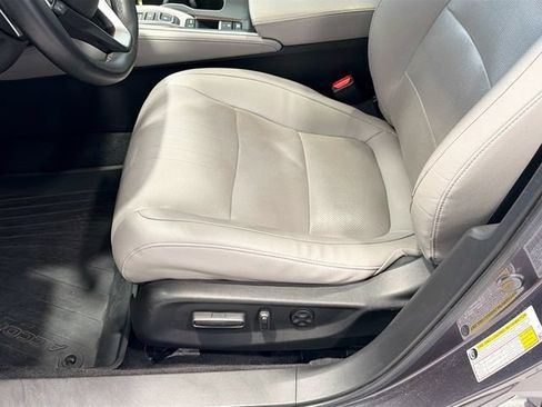 Used 2019 Honda Accord Touring image 17