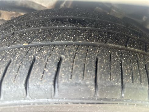 Used 2010 Ford Mustang Coupe image 12