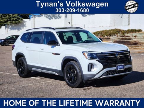 Certified 2025 Volkswagen Atlas Peak Edition SE image 1