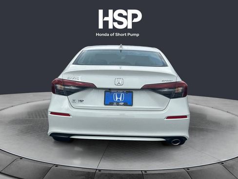 Used 2025 Honda Civic Sport image 4