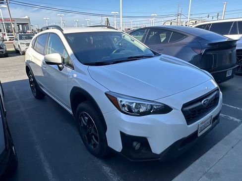 Used 2019 Subaru Crosstrek 2.0i Premium w/ Popular Package #3 AWD/4WD image 2