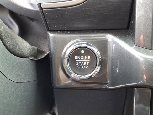 Certified 2022 Ford F150 XLT w/ Equipment Group 302A High image 18