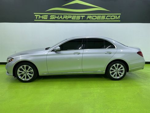 Used 2019 Mercedes-Benz E 300 4MATIC w/ Premium 1 Package image 6