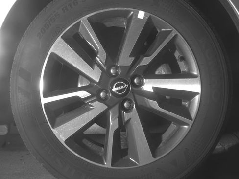 Used 2025 Nissan Versa SV FWD image 13