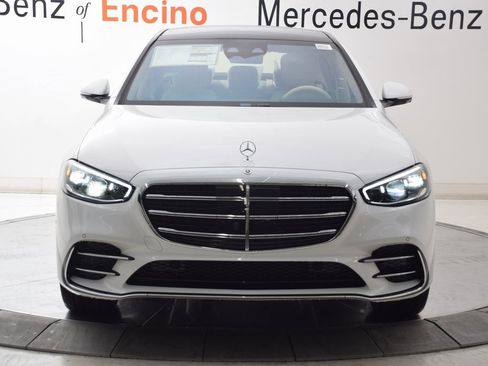 New 2026 Mercedes-Benz S 580e 4MATIC Sedan image 9