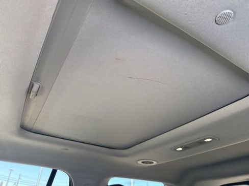 Used 2021 GMC Acadia SLT w/ Elevation Edition image 20