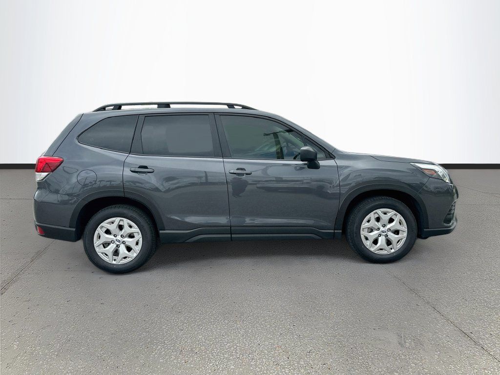 Used 2024 Subaru Forester AWD/4WD image 8
