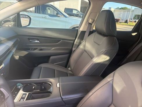 Used 2025 Nissan Murano SV FWD image 9