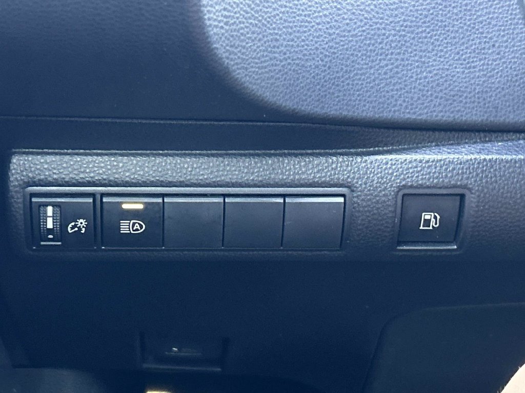 Used 2024 Toyota Corolla LE FWD image 24
