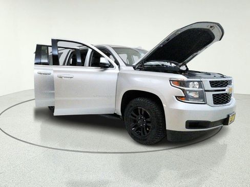 Used 2020 Chevrolet Suburban LT AWD/4WD image 11