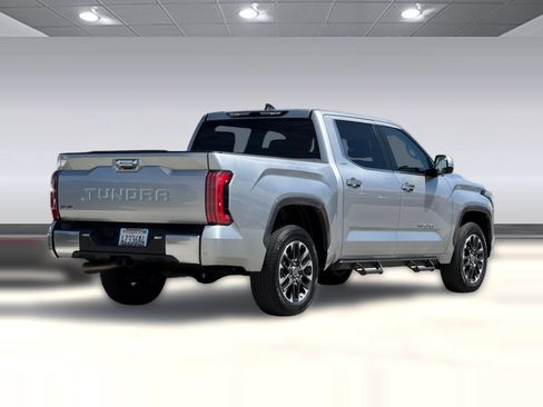 Used 2024 Toyota Tundra Limited AWD/4WD image 8