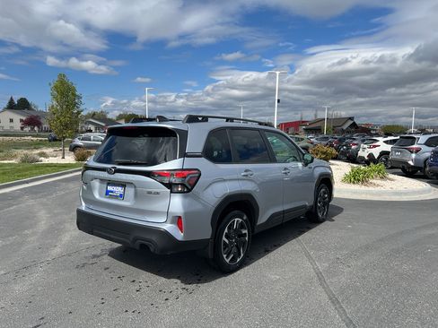 New 2026 Subaru Forester Premium AWD/4WD image 4