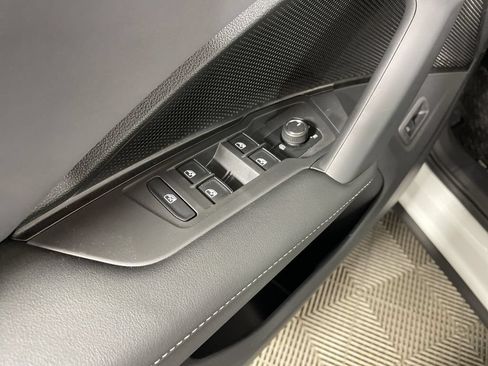 New 2026 Volkswagen Tiguan SE AWD/4WD image 9