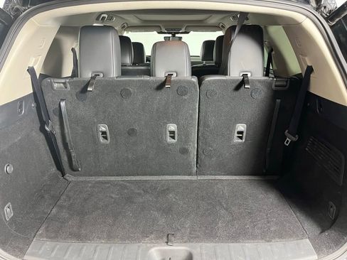 Used 2023 Nissan Pathfinder Platinum w/ Cargo Package image 35