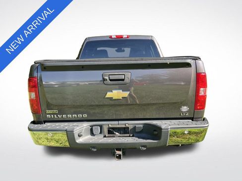 Used 2011 Chevrolet Silverado 1500 LTZ w/ LTZ Plus Package AWD/4WD image 4
