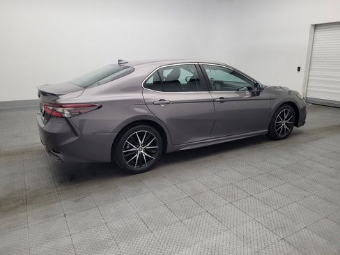 Used 2022 Toyota Camry SE image 10