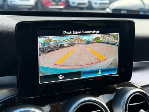 Used 2019 Mercedes-Benz C 300 4MATIC Sedan image 24