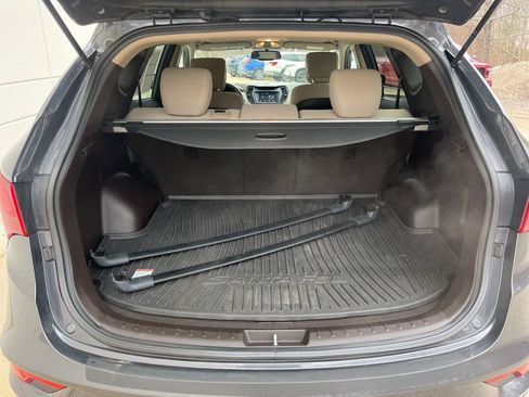 Used 2017 Hyundai Santa Fe Sport image 9